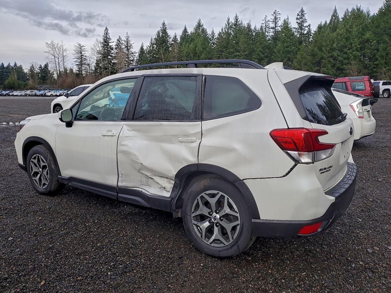 2021 SUBARU FORESTER PREMIUM photo 2