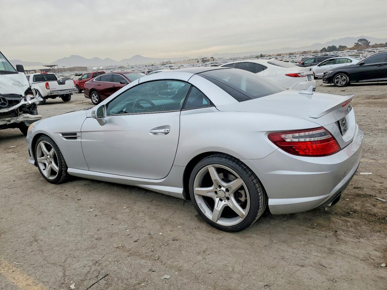 2013 MERCEDES-BENZ SLK 250 photo 2