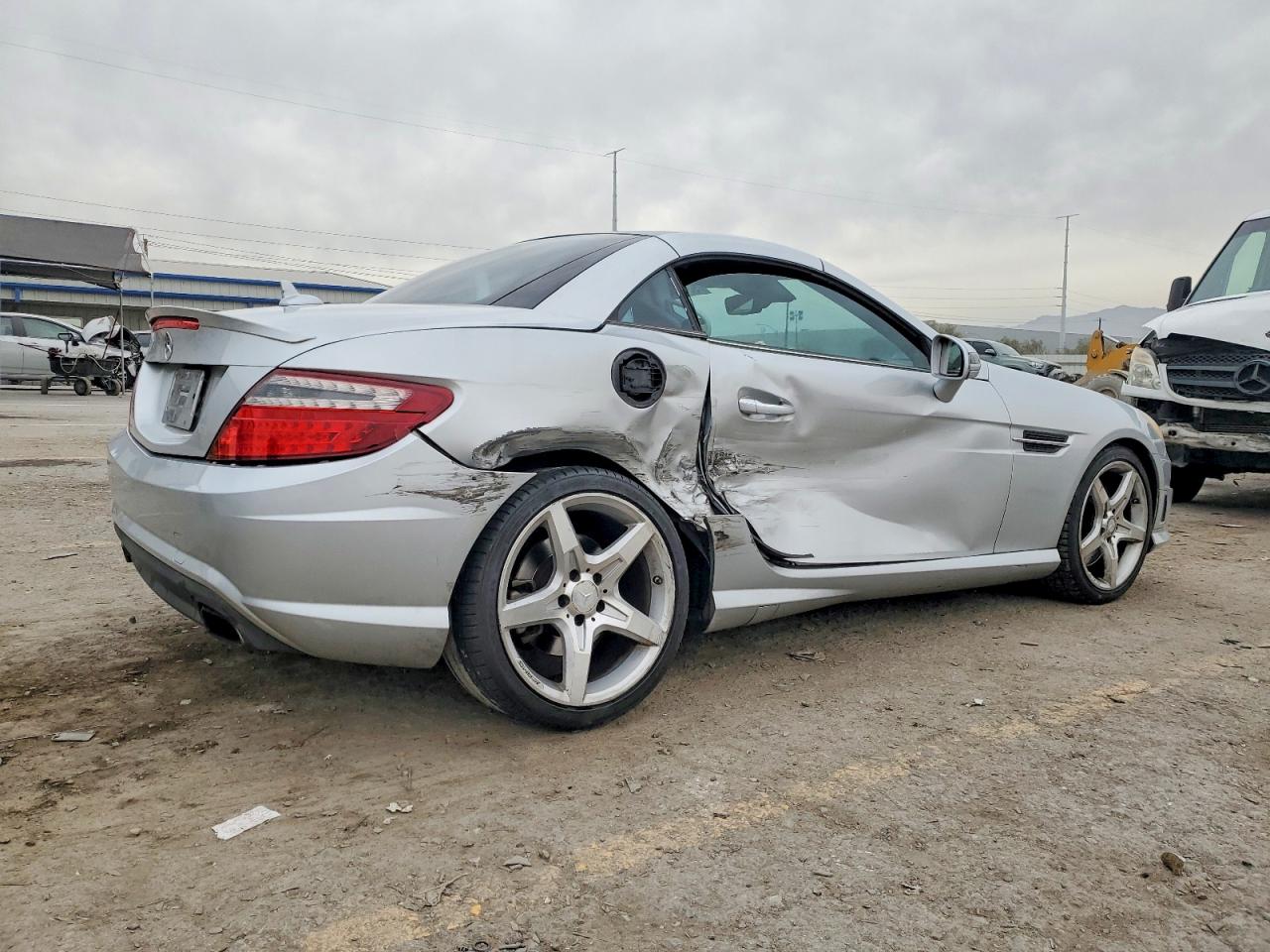 2013 MERCEDES-BENZ SLK 250 photo 3
