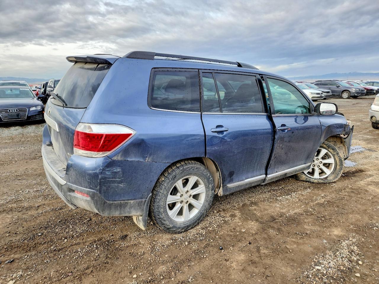 2013 TOYOTA HIGHLANDER BASE photo 5
