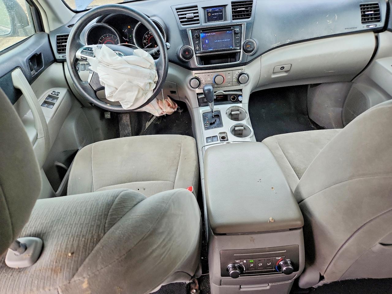 2013 TOYOTA HIGHLANDER BASE photo 15