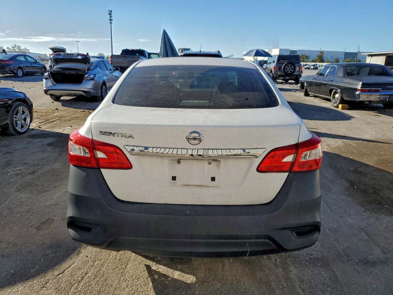 2016 NISSAN SENTRA S photo 6