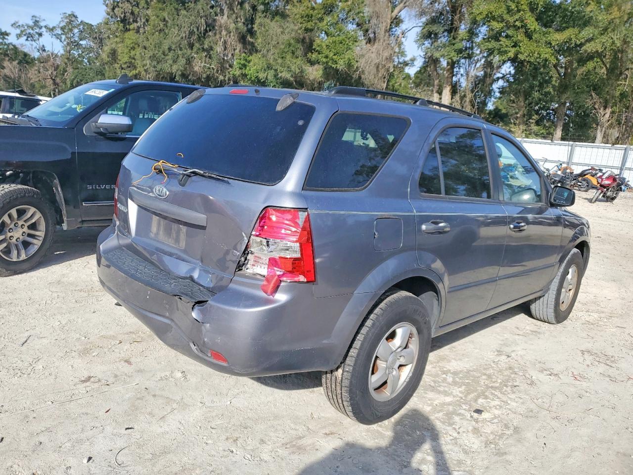 2009 KIA SORENTO LX photo 3