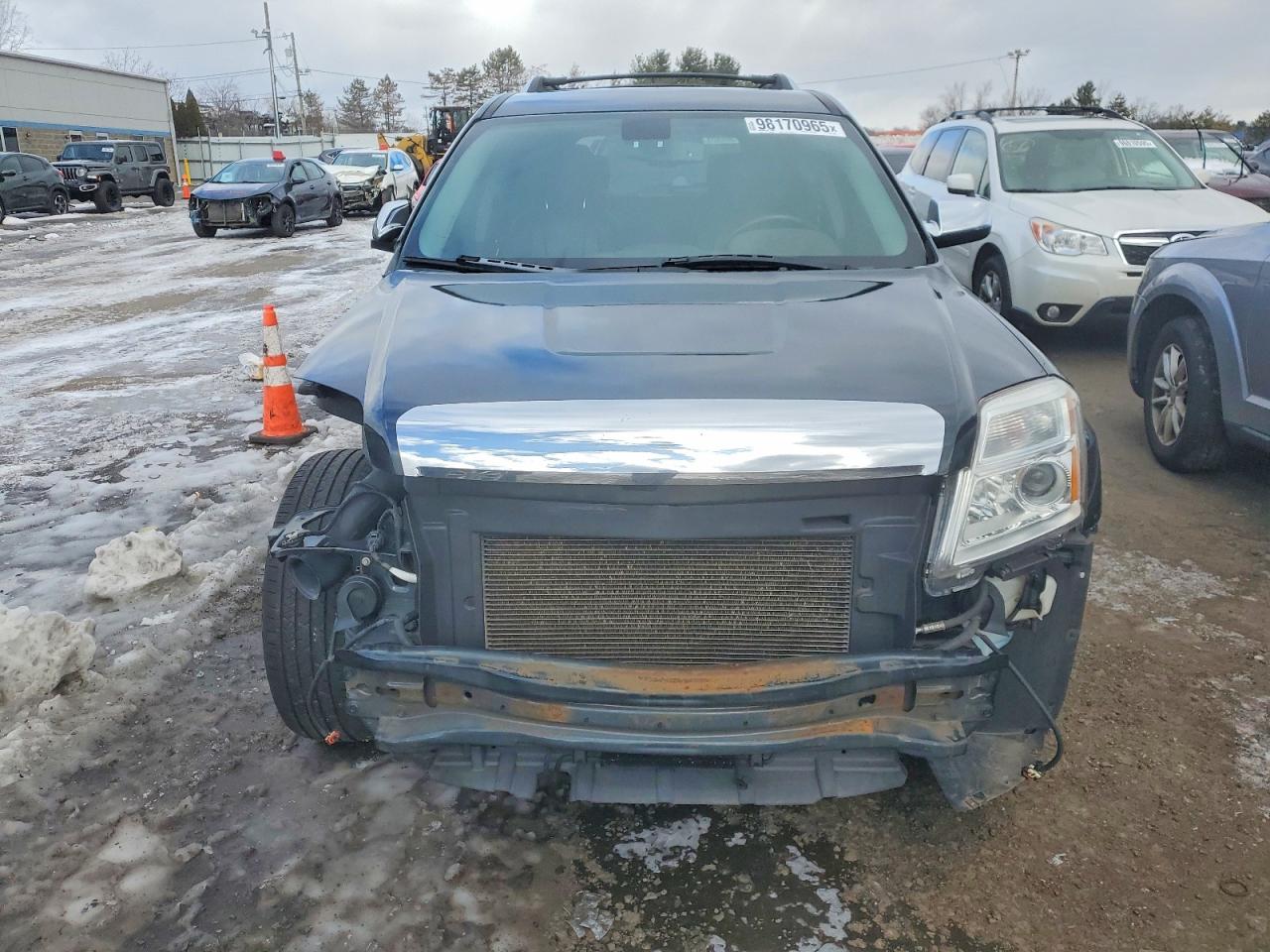 2011 GMC TERRAIN SLT photo 5