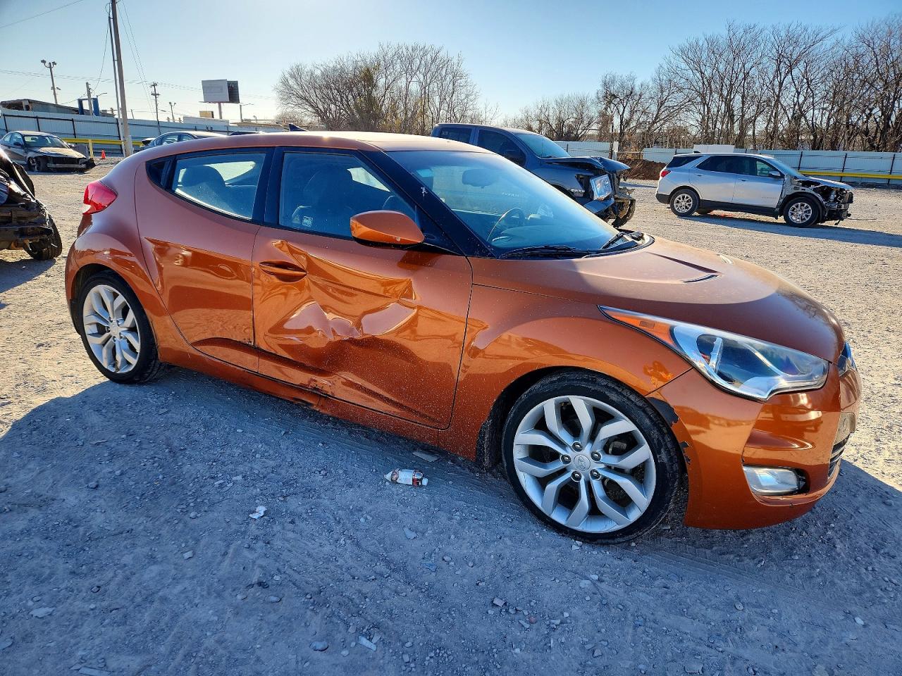 2013 HYUNDAI VELOSTER photo 4