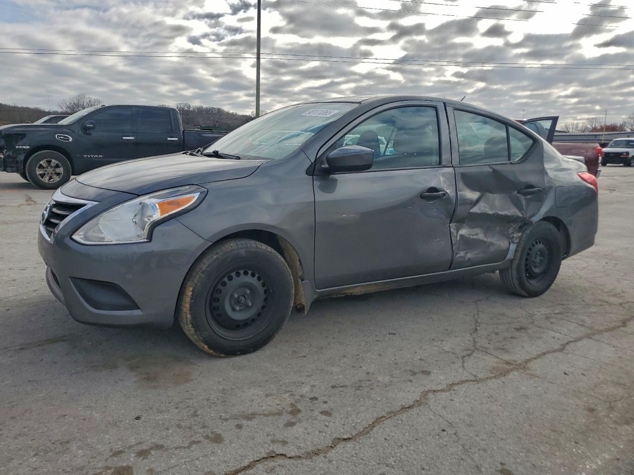 2018 NISSAN VERSA