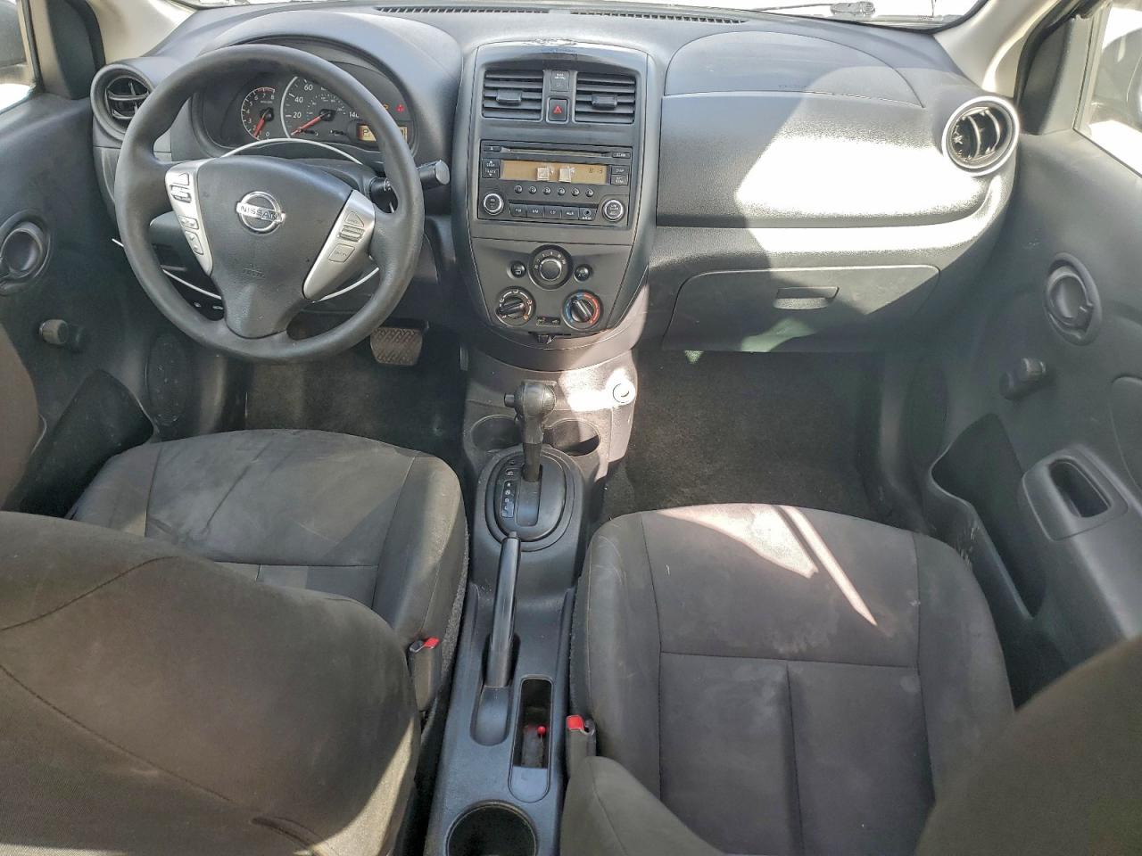 2018 NISSAN VERSA S photo 8