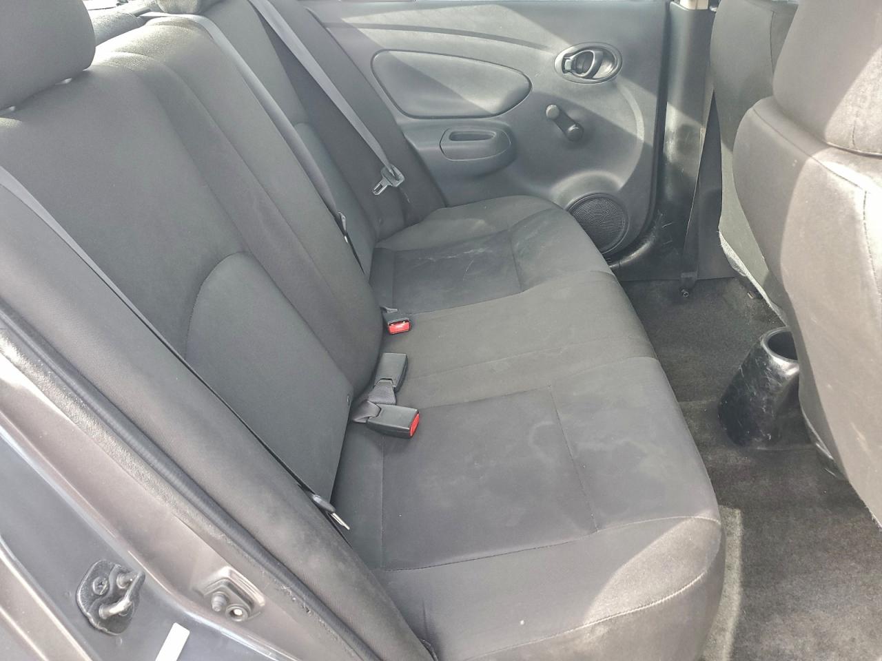 2018 NISSAN VERSA S photo 10