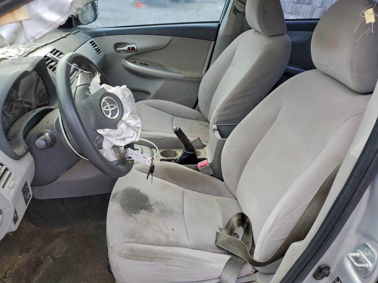 2011 TOYOTA COROLLA BASE photo 7