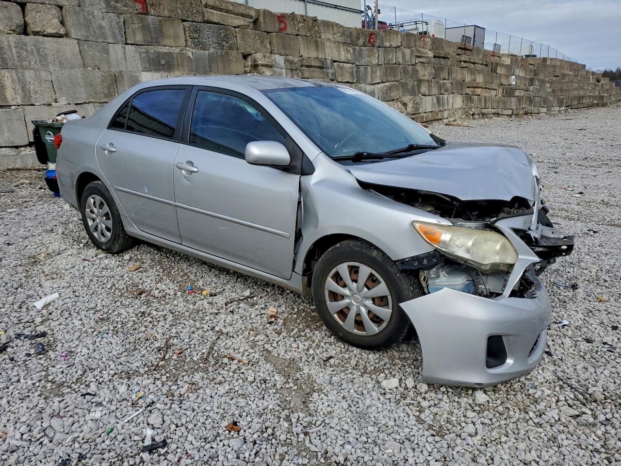 2011 TOYOTA COROLLA BASE photo 4