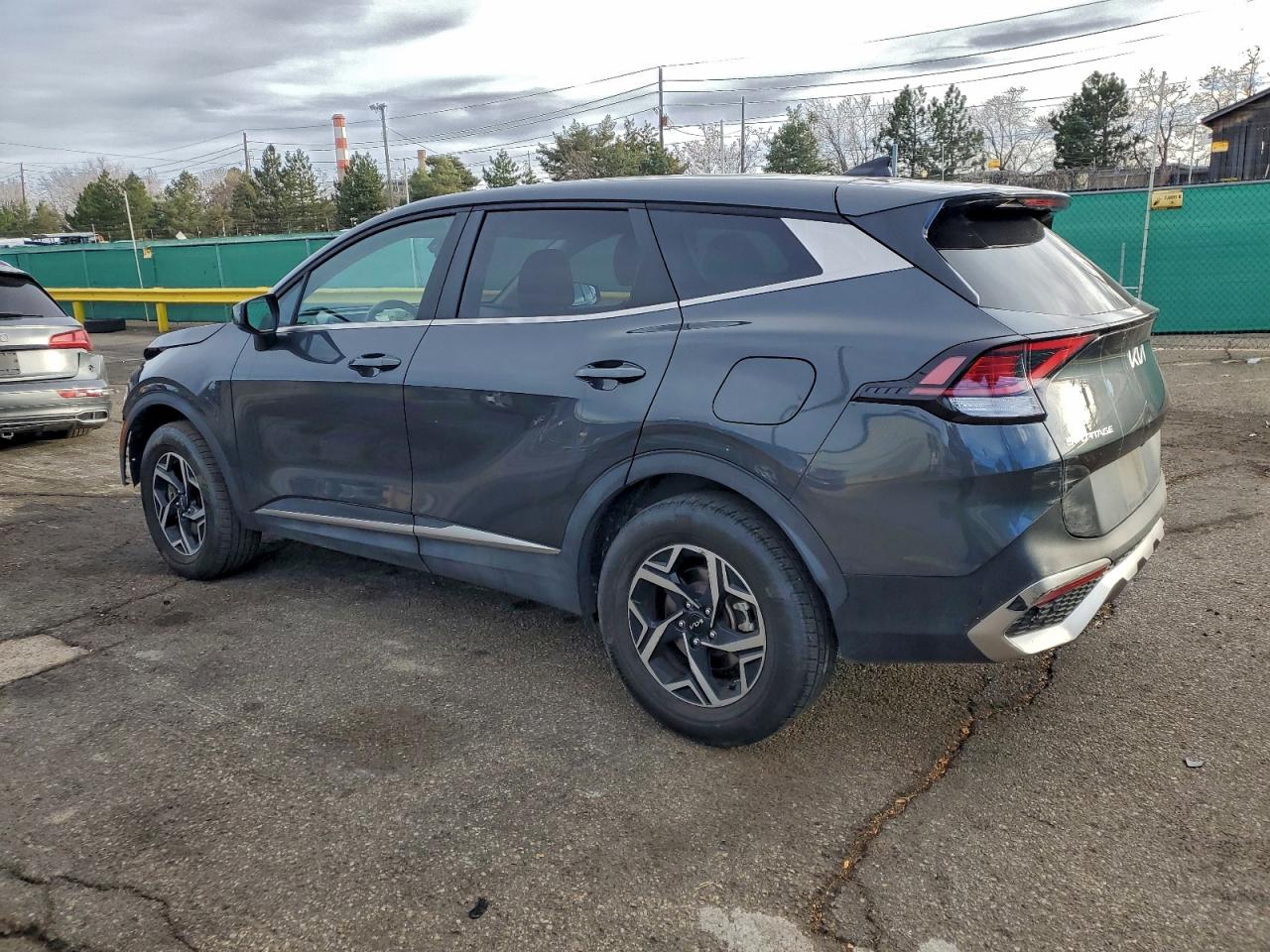 2023 KIA SPORTAGE LX photo 3