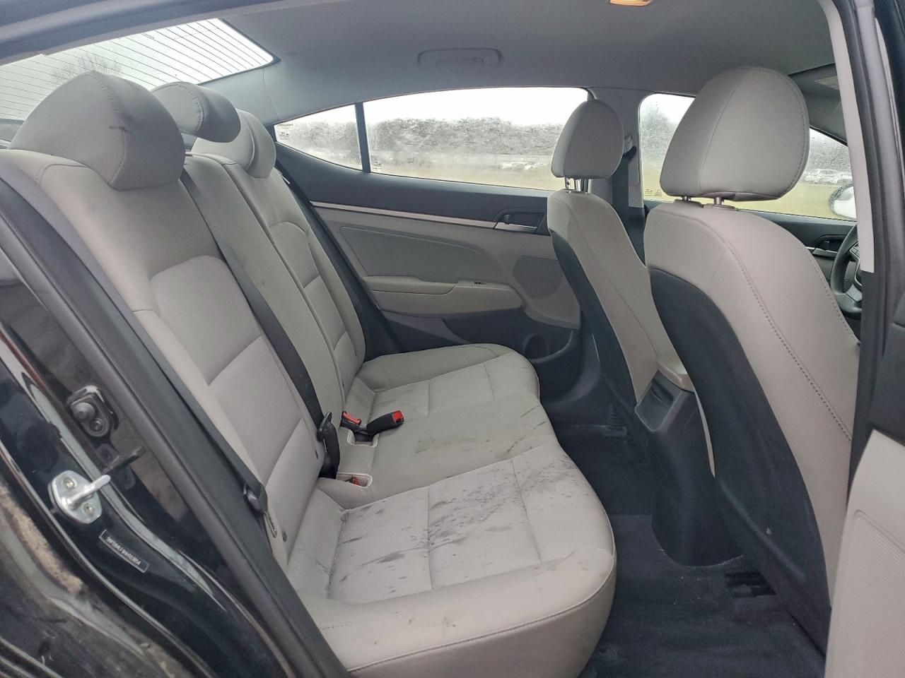 2017 HYUNDAI ELANTRA SE photo 10