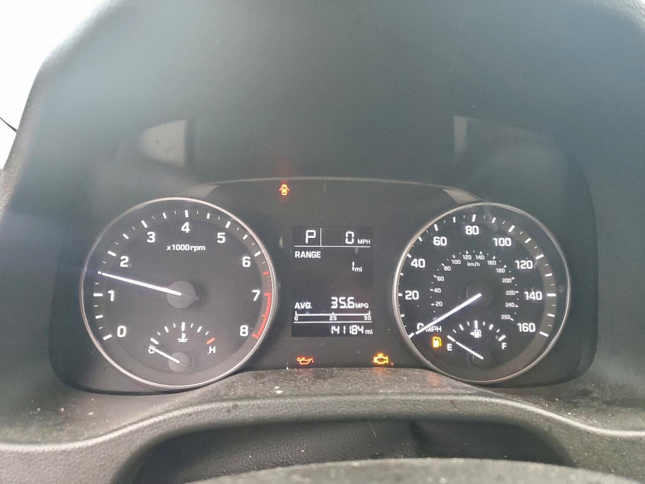 2017 HYUNDAI ELANTRA SE photo 9