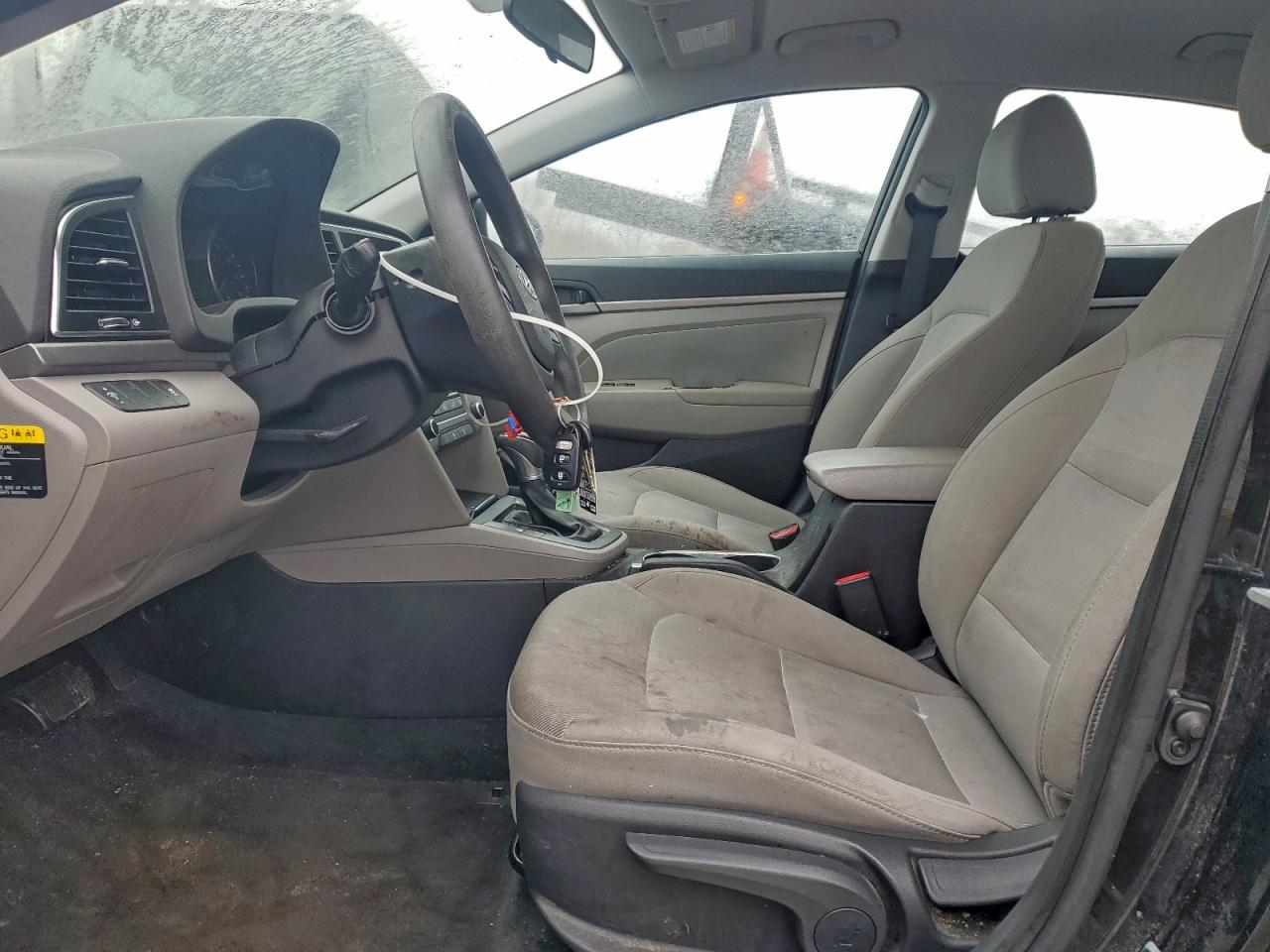 2017 HYUNDAI ELANTRA SE photo 7