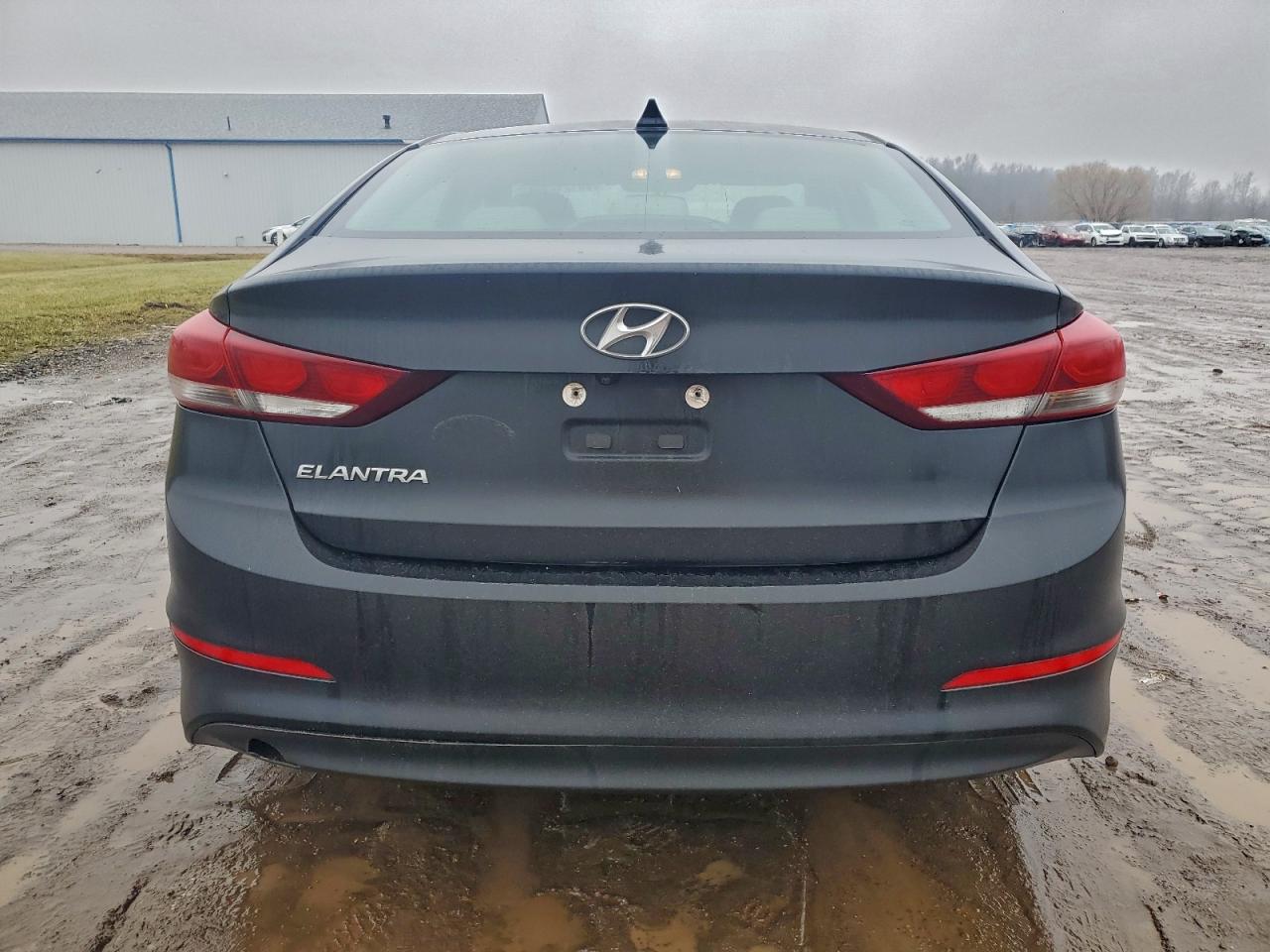 2017 HYUNDAI ELANTRA SE photo 6