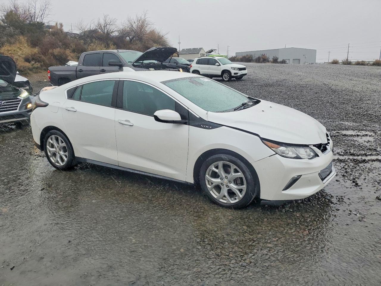 2017 CHEVROLET VOLT PREMIER photo 4