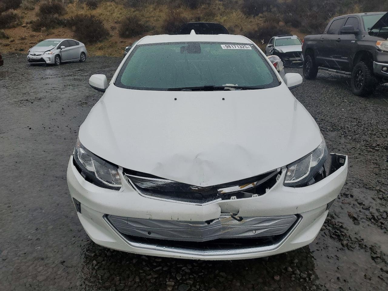 2017 CHEVROLET VOLT PREMIER photo 5