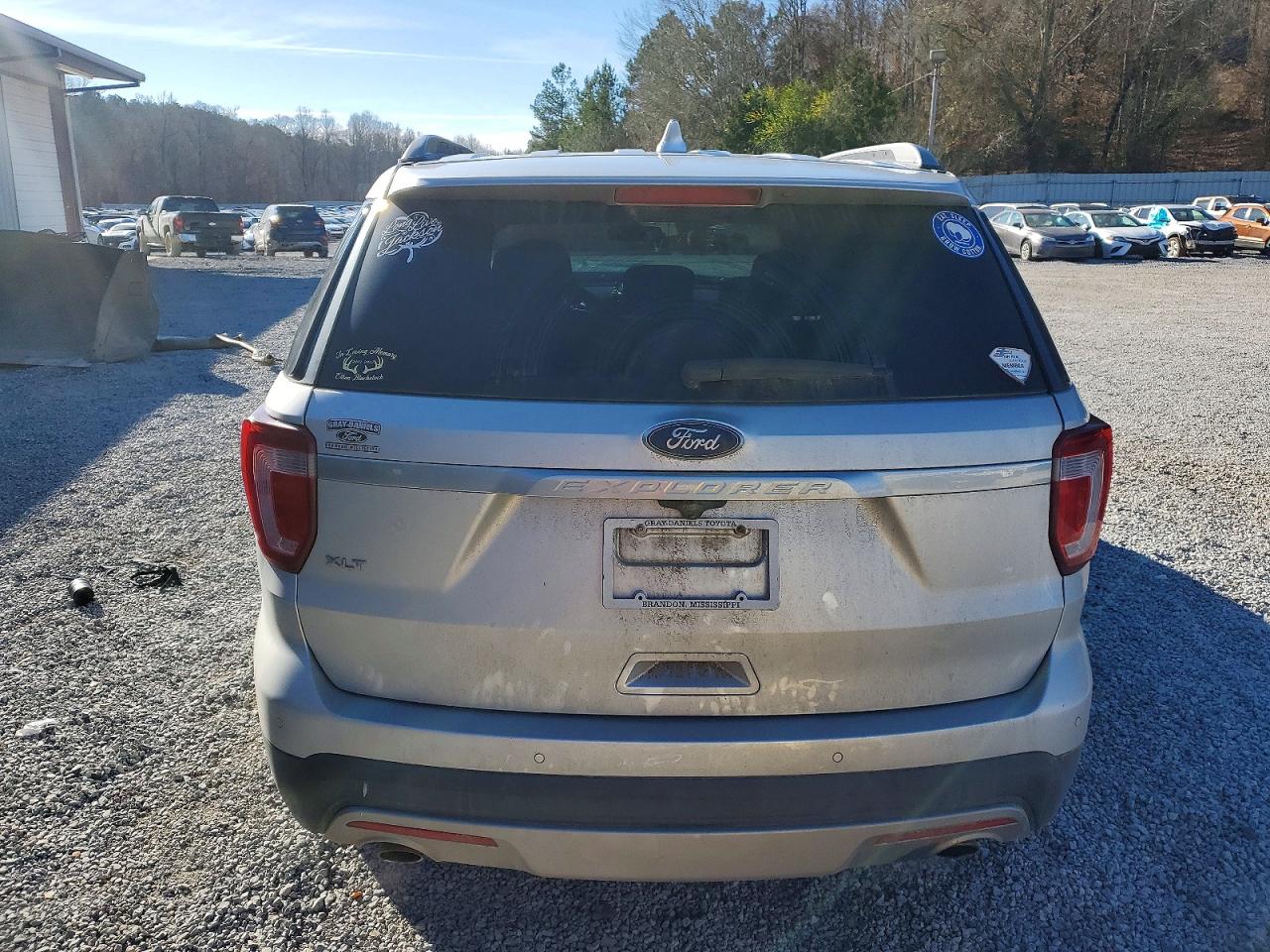 2017 FORD EXPLORER XLT photo 6