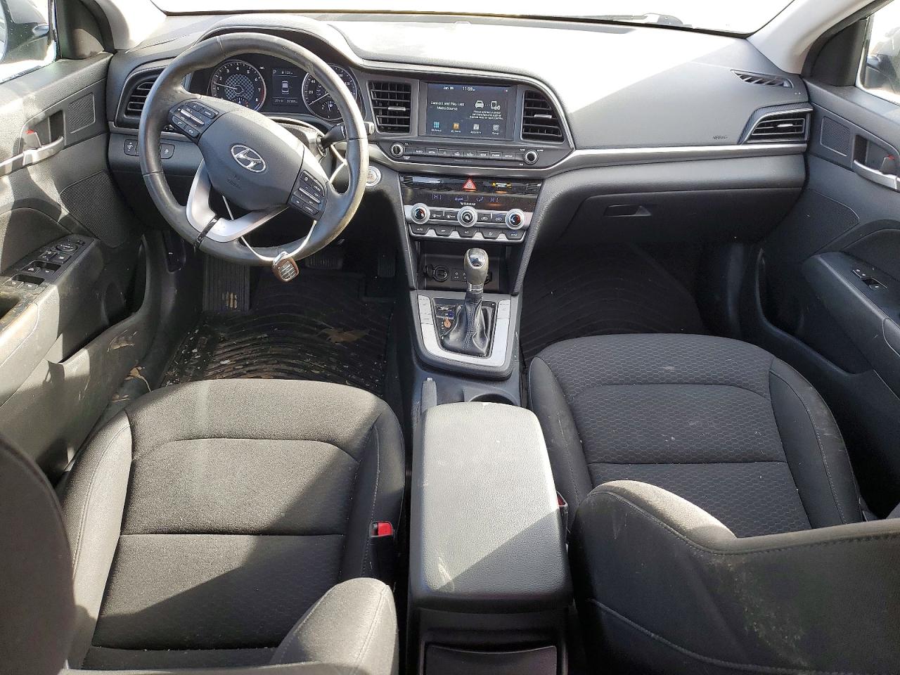 2020 HYUNDAI ELANTRA SEL photo 8