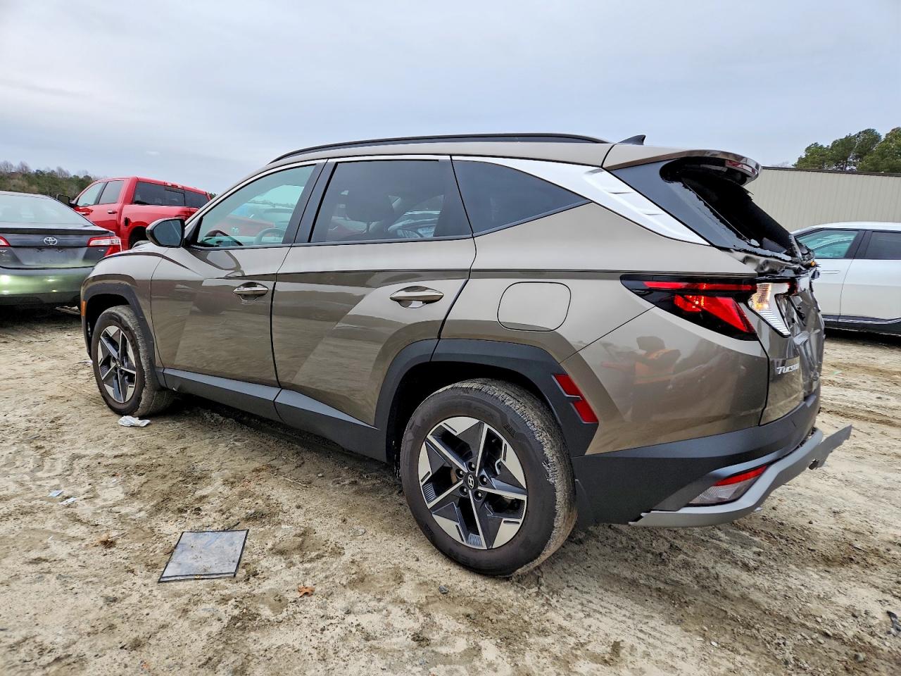 2025 HYUNDAI TUCSON SEL photo 2