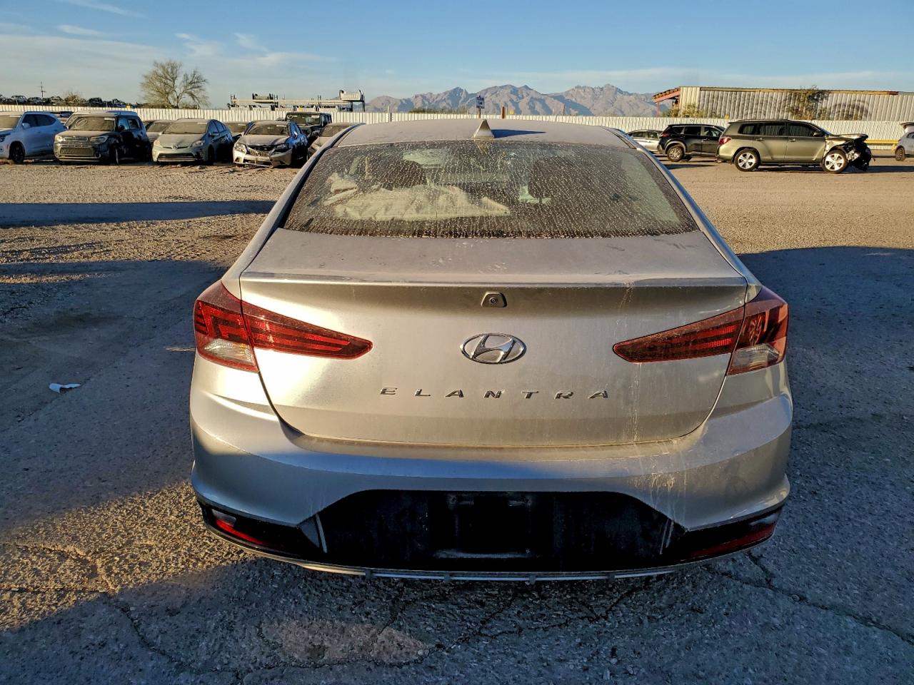 2020 HYUNDAI ELANTRA SEL photo 6