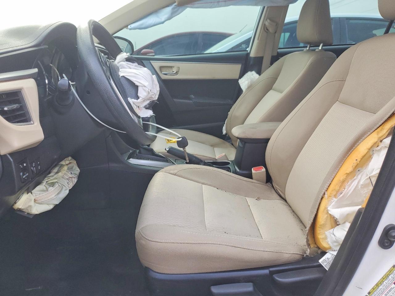 2014 TOYOTA COROLLA L photo 19