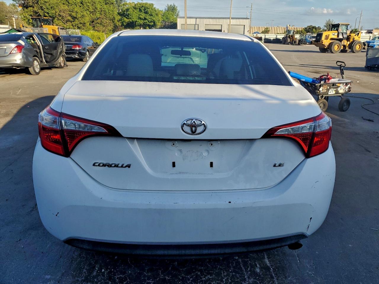 2014 TOYOTA COROLLA L photo 16