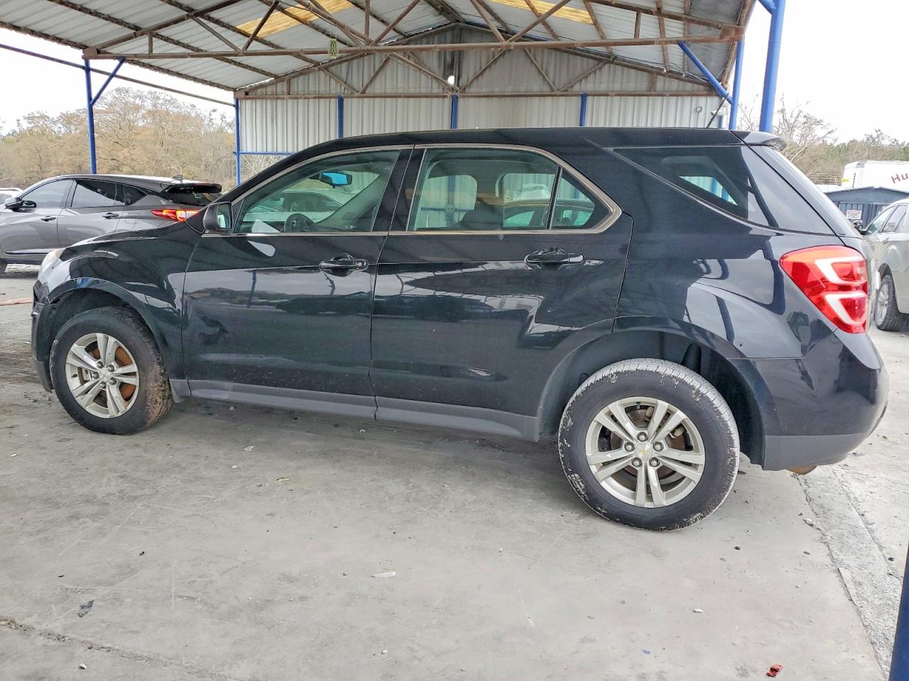 2016 CHEVROLET EQUINOX LS photo 2