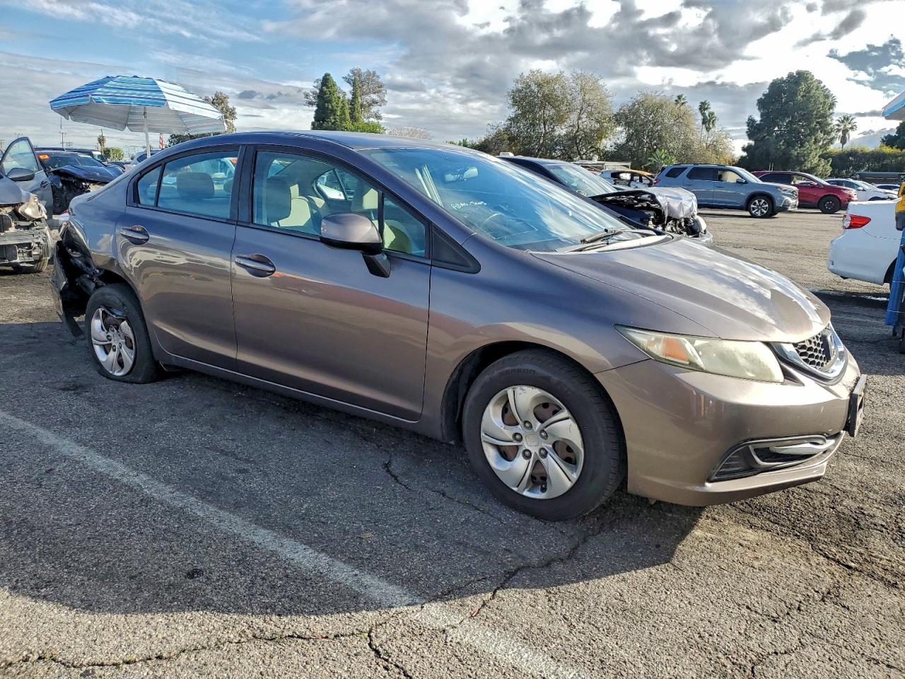 2013 HONDA CIVIC LX photo 4