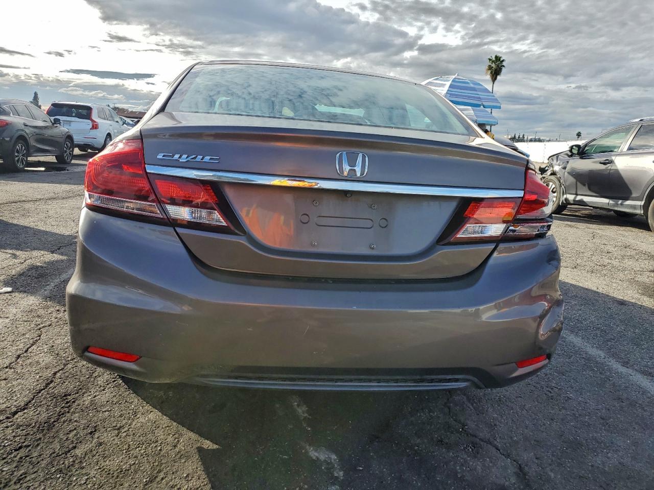 2013 HONDA CIVIC LX photo 6