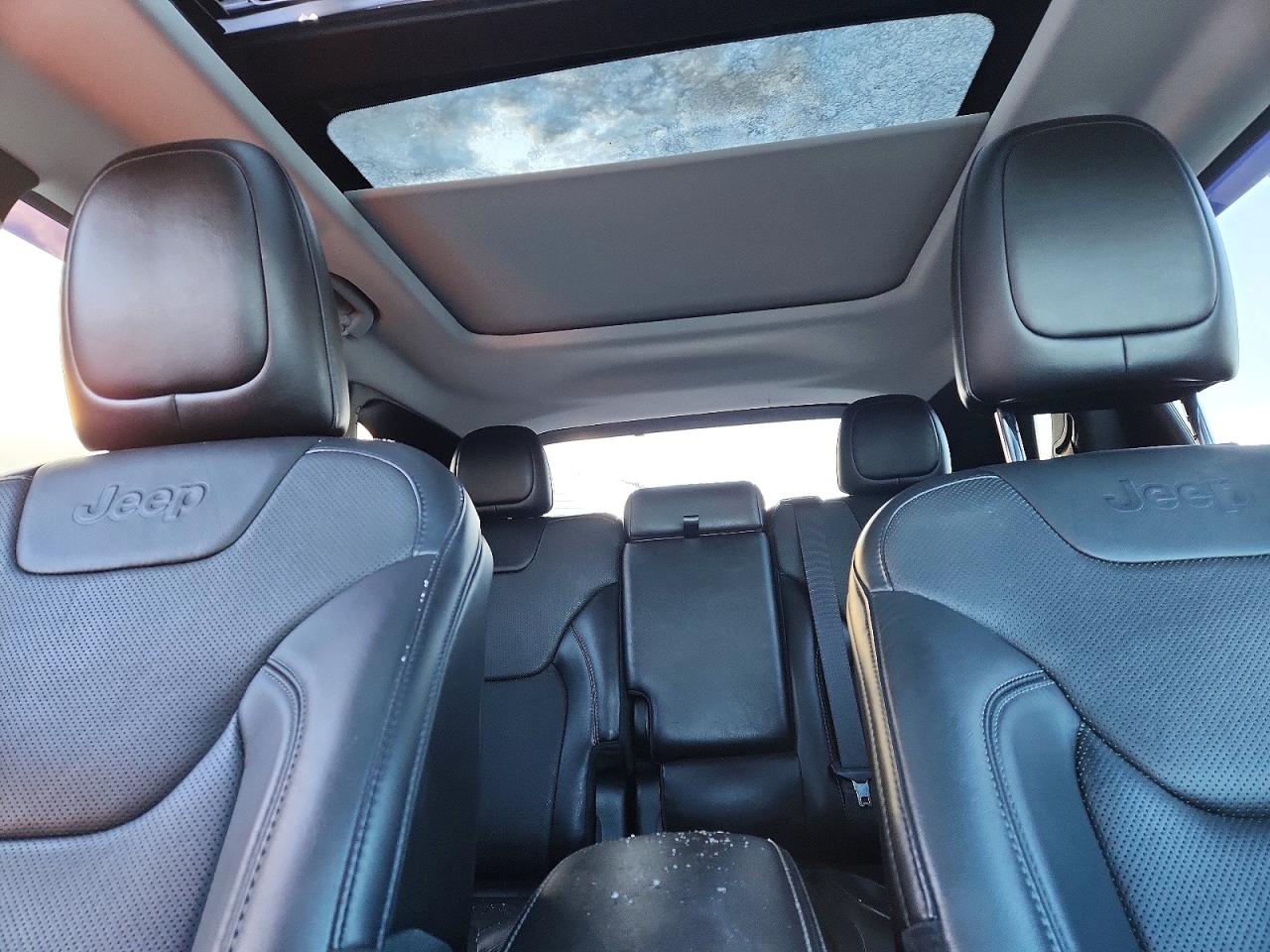 2019 JEEP CHEROKEE LIMITED photo 10