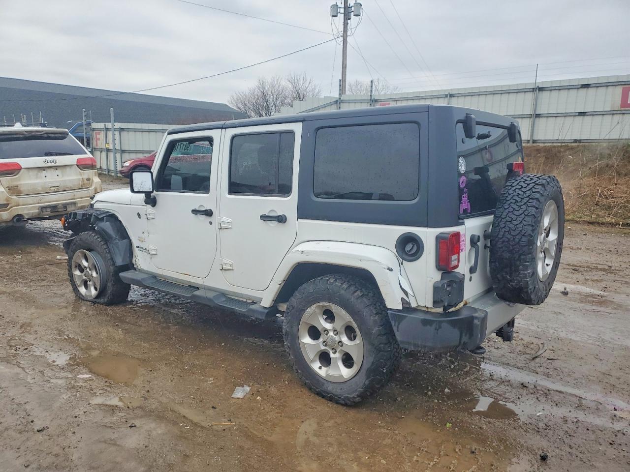 2013 JEEP WRANGLER UNLIMITED SAHARA photo 2