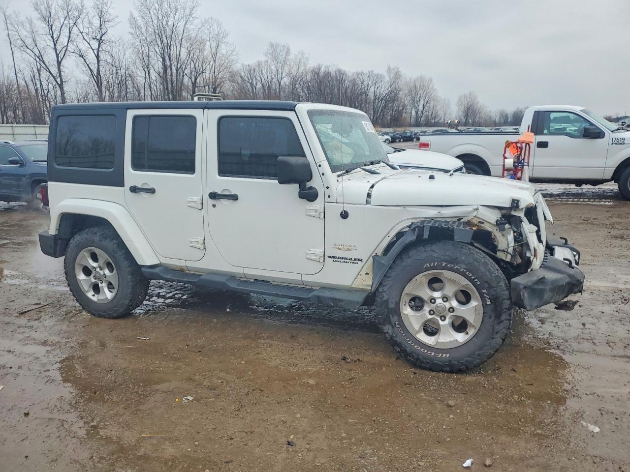 2013 JEEP WRANGLER UNLIMITED SAHARA photo 4