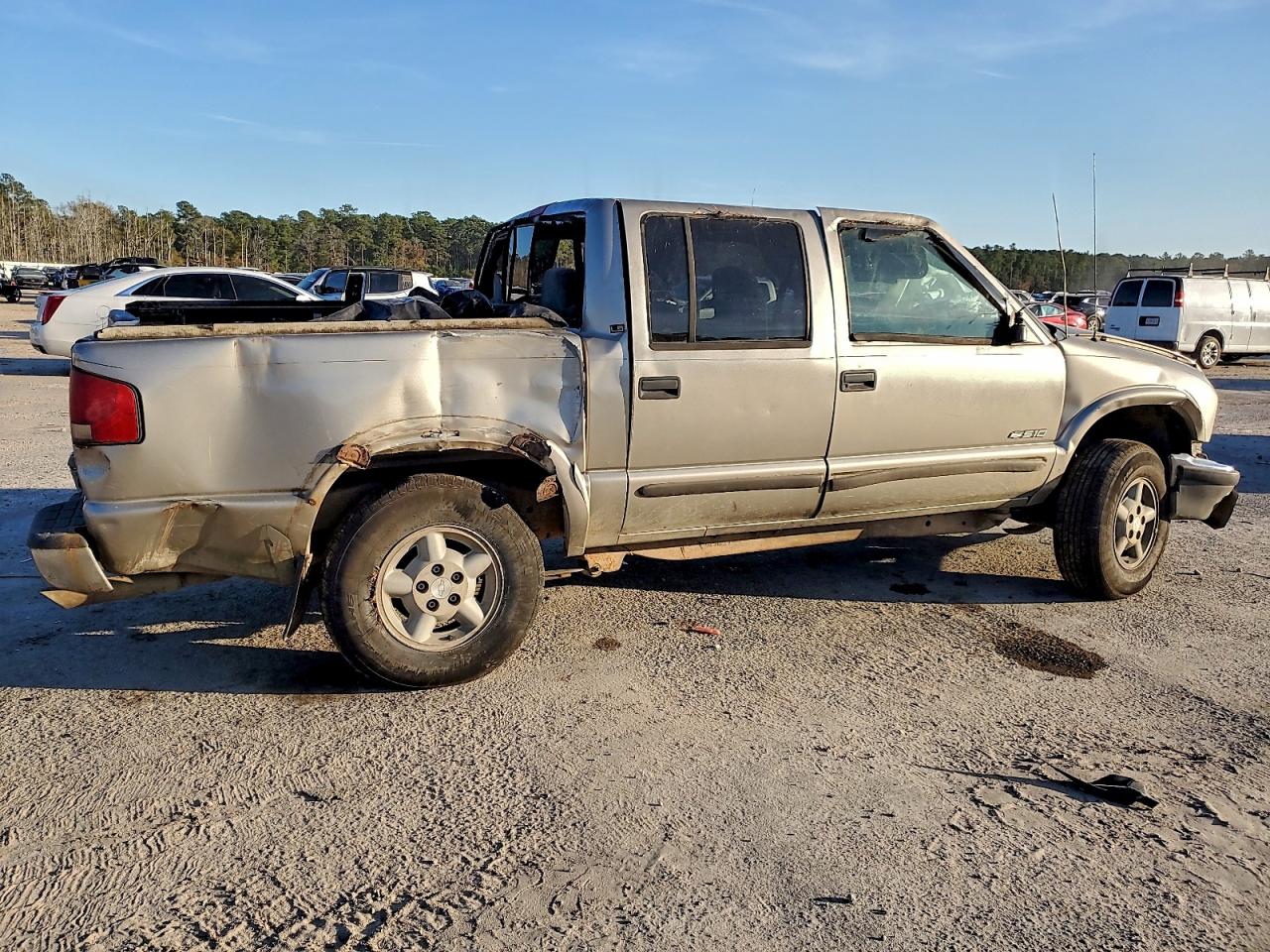 2001 CHEVROLET S TRUCK S10 photo 3