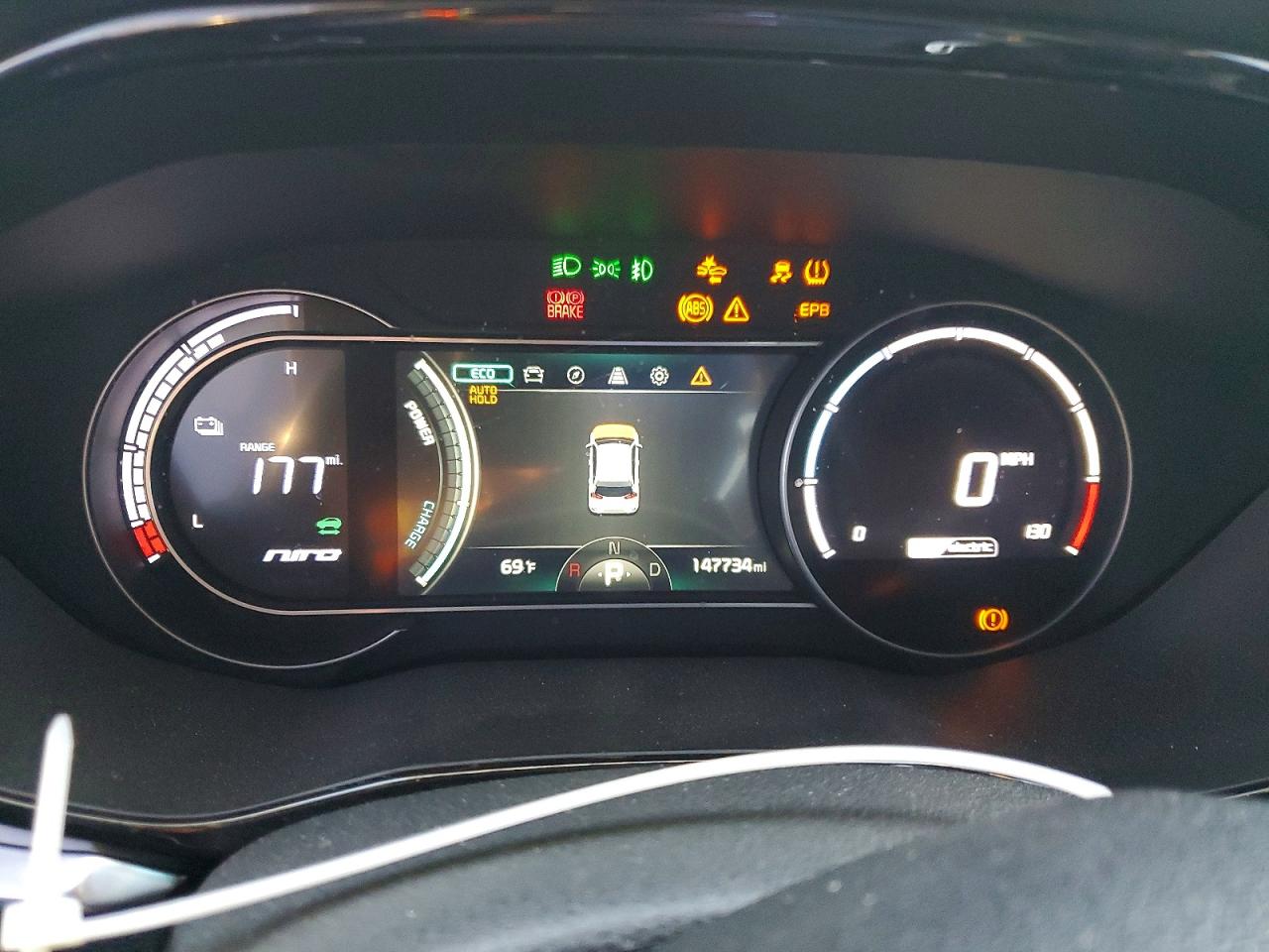2022 KIA NIRO S photo 17