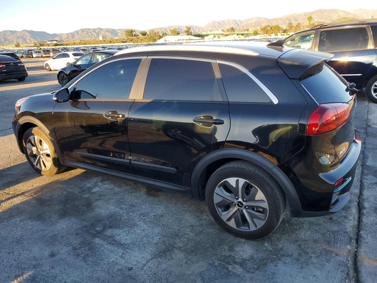 2022 KIA NIRO S photo 3