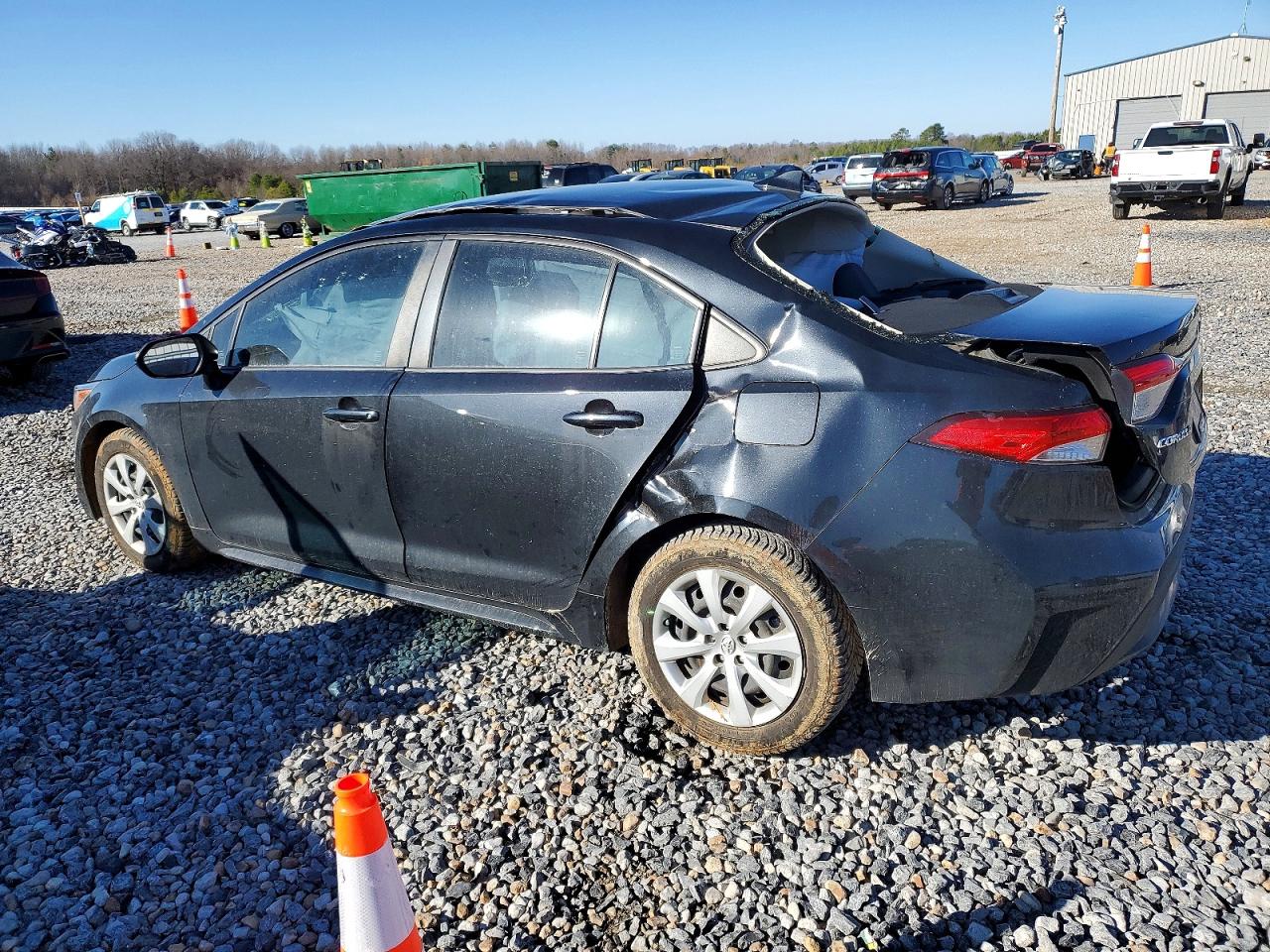 2020 TOYOTA COROLLA LE photo 2