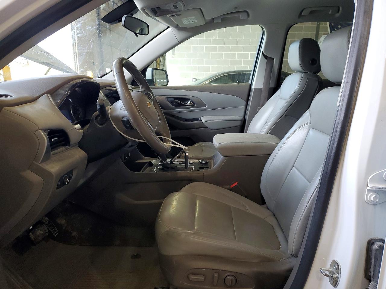 2020 CHEVROLET TRAVERSE LT photo 7