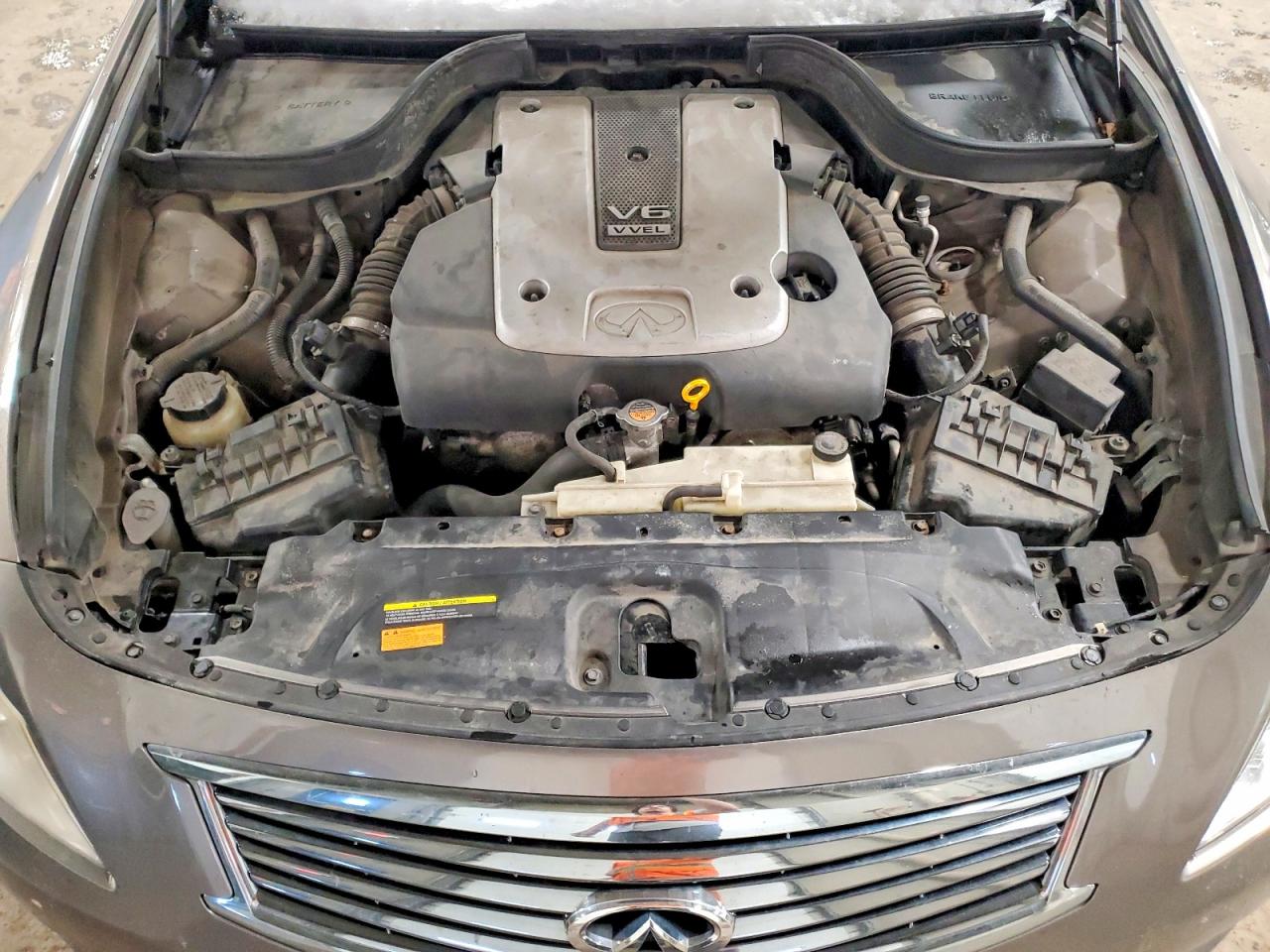 2011 INFINITI G37 photo 11