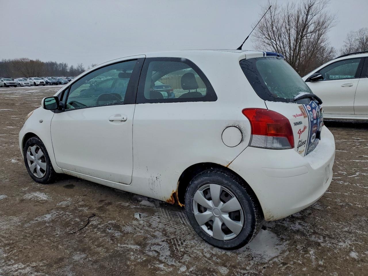 2010 TOYOTA YARIS photo 3