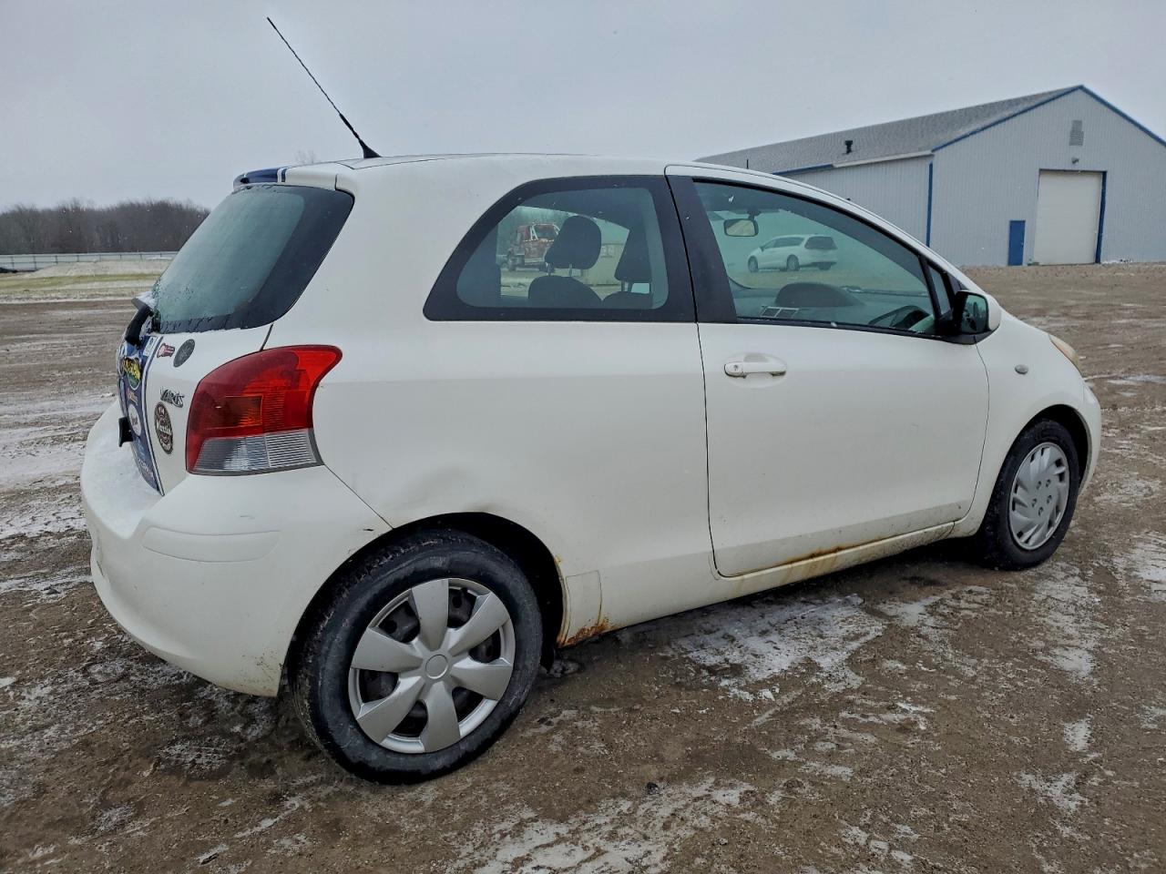 2010 TOYOTA YARIS photo 5