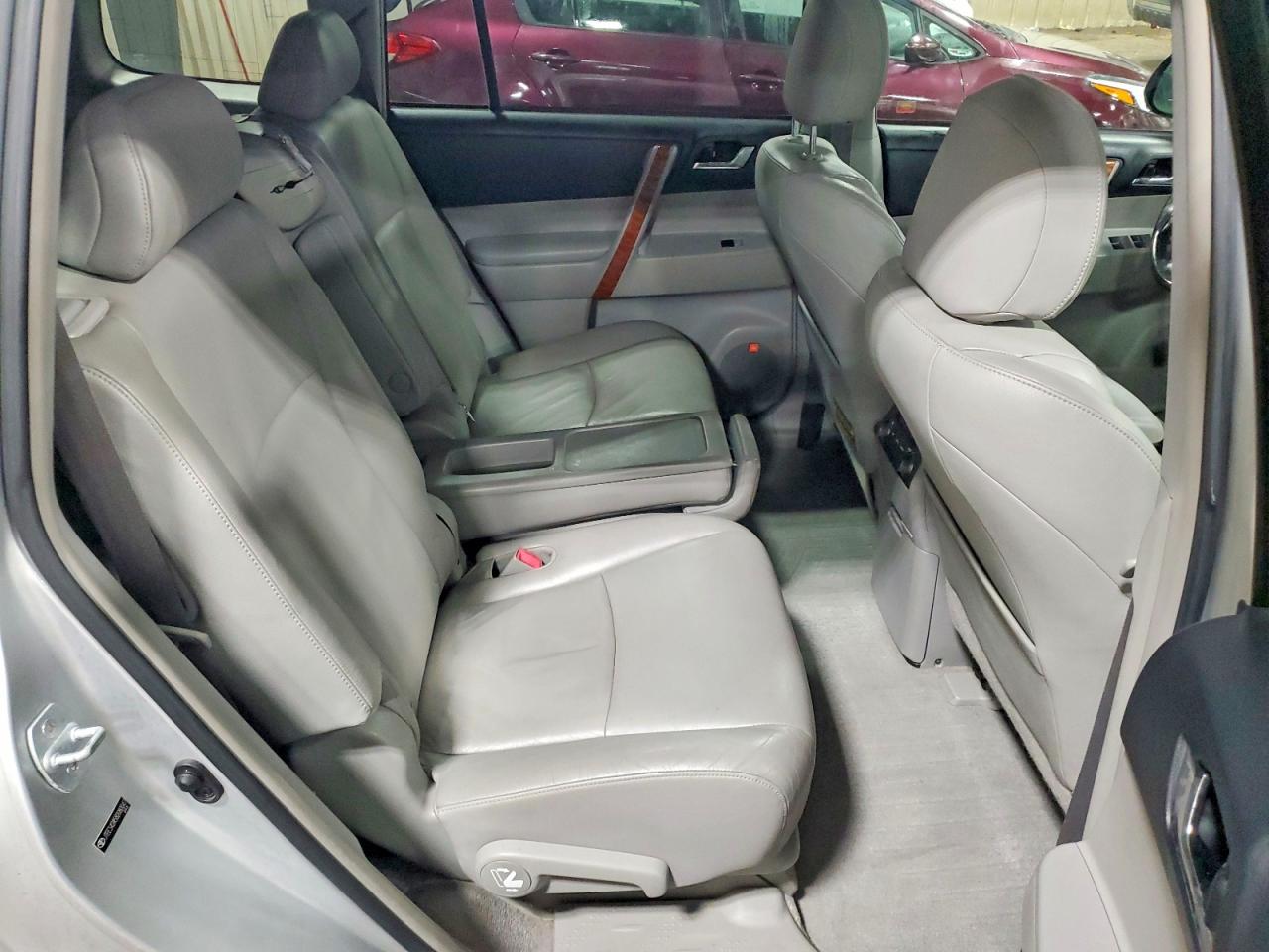 2008 TOYOTA HIGHLANDER LIMITED photo 21