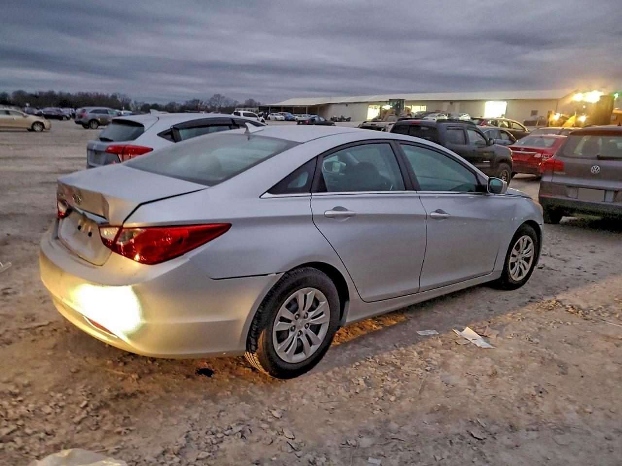 2011 HYUNDAI SONATA GLS photo 3