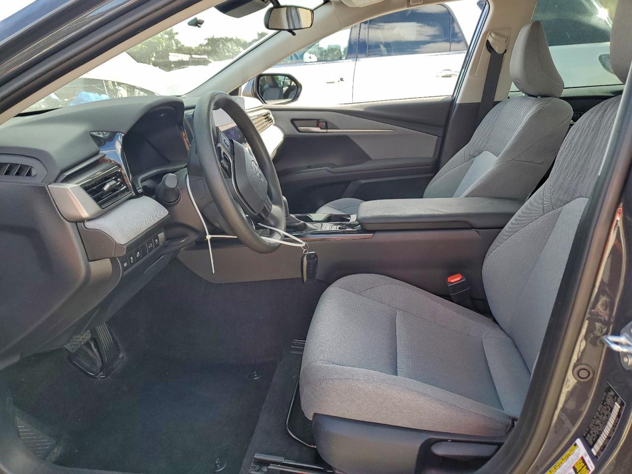 2025 TOYOTA CAMRY XSE photo 13