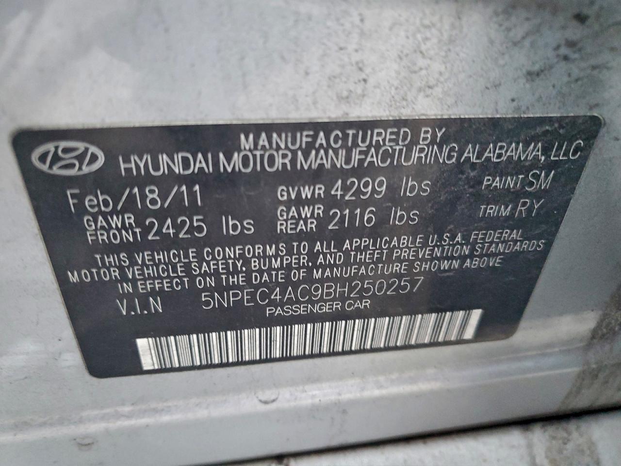 2011 HYUNDAI SONATA SE photo 13