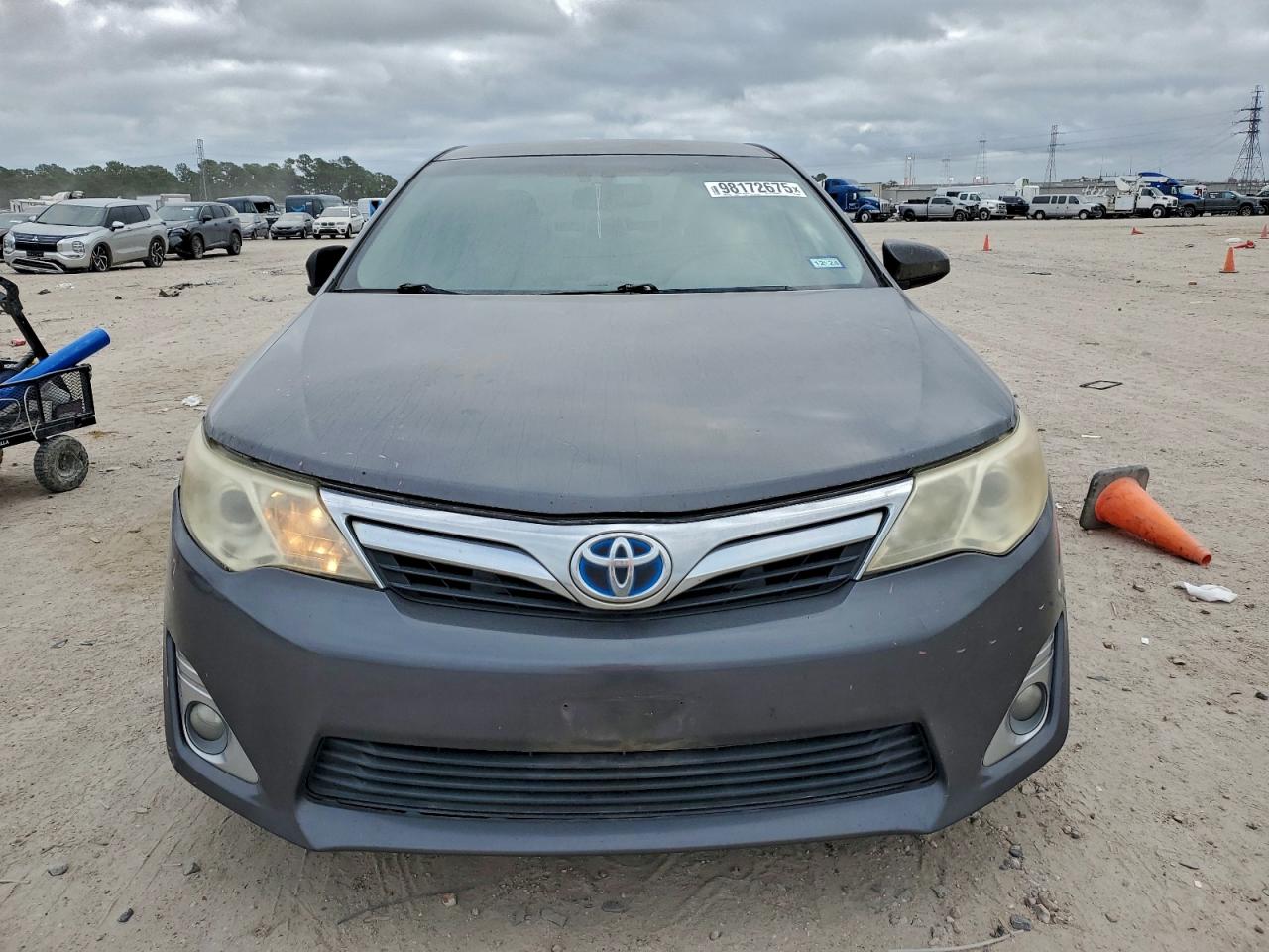 2013 TOYOTA CAMRY HYBRID photo 5