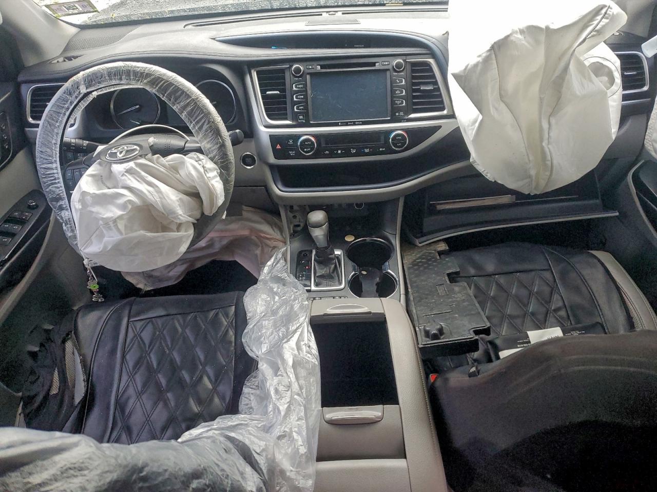 2018 TOYOTA HIGHLANDER LIMITED photo 8