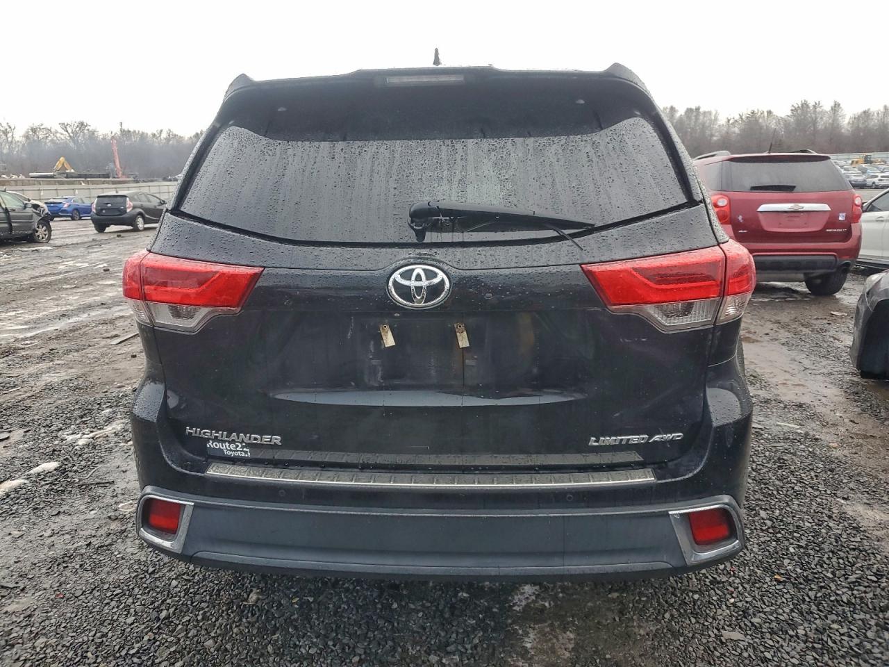 2018 TOYOTA HIGHLANDER LIMITED photo 6