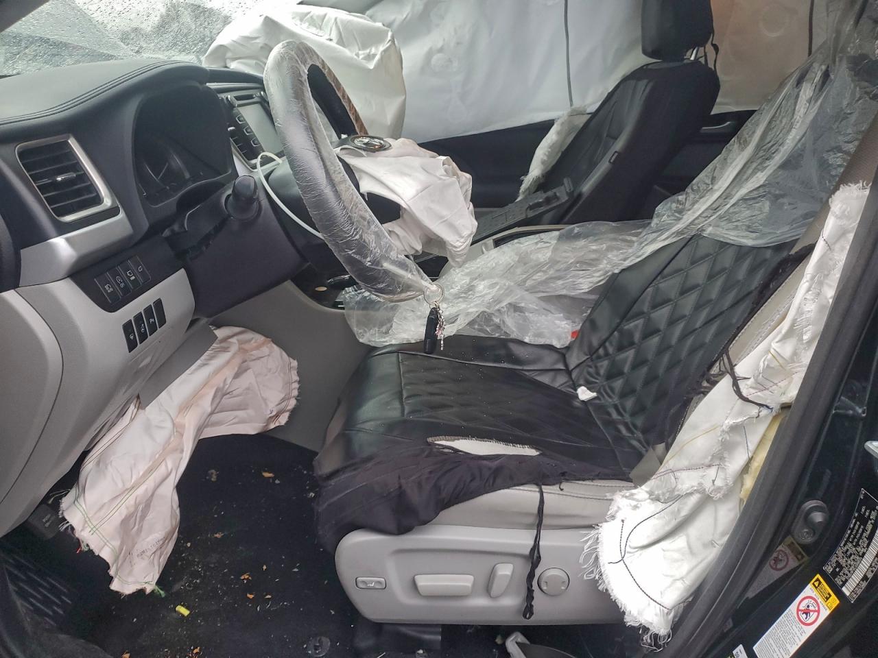 2018 TOYOTA HIGHLANDER LIMITED photo 7