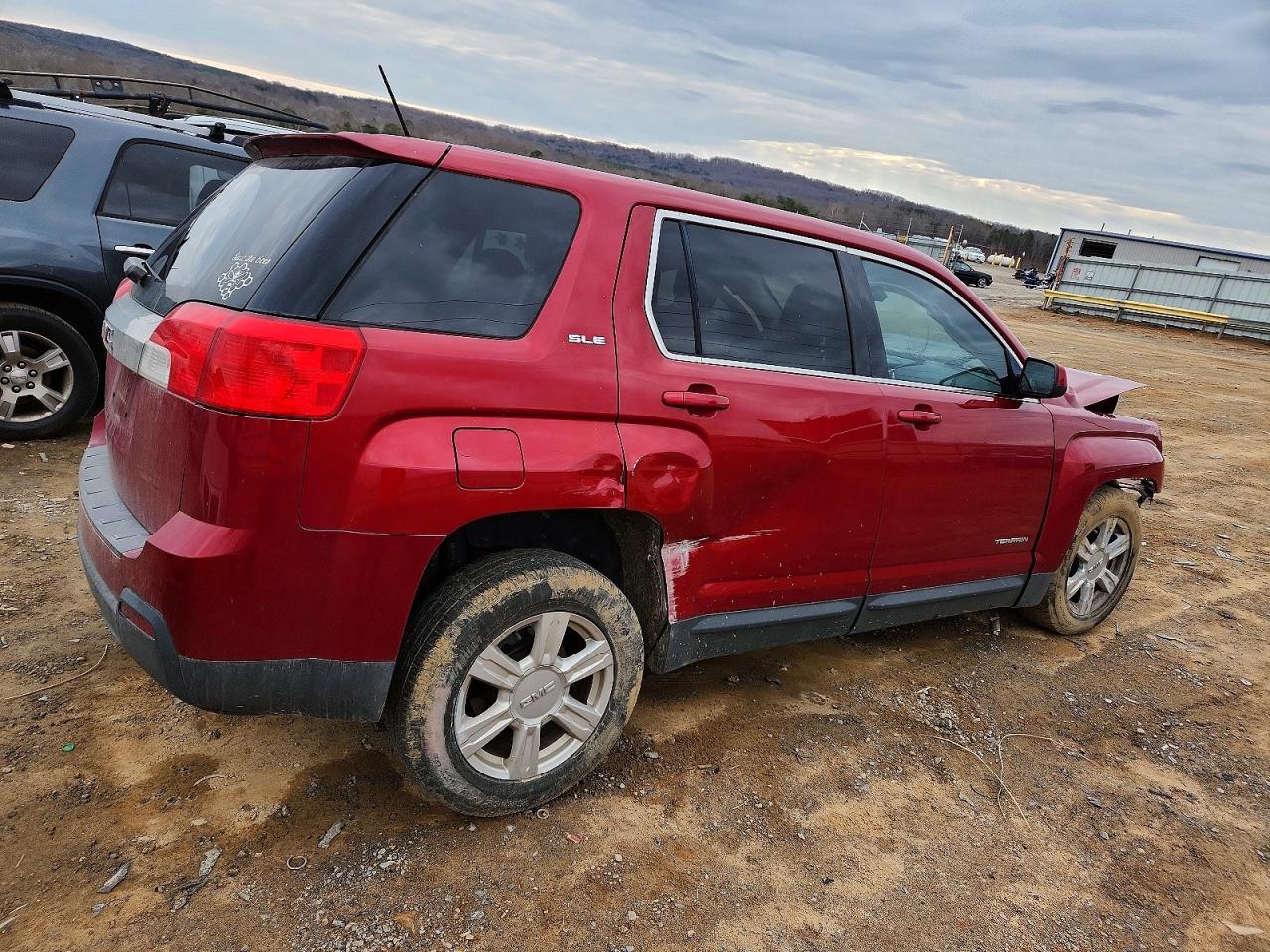 2015 GMC TERRAIN SLE photo 3
